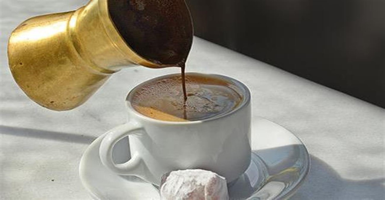 Ήξερες ότι ο ελληνικός καφές εξασφαλίζει μακροζωία;