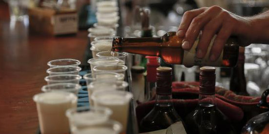Λιγότερες κατά 507.890 λίτρα ήταν οι παραδόσεις μπύρας τον Αύγουστο, άλμα εξαγωγών το πρώτο οκτάμηνο