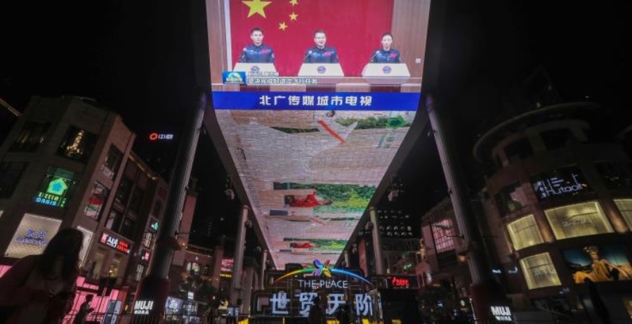 Εκτοξεύτηκε η δεύτερη επανδρωμένη αποστολή για τον διαστημικό σταθμό Tiangong