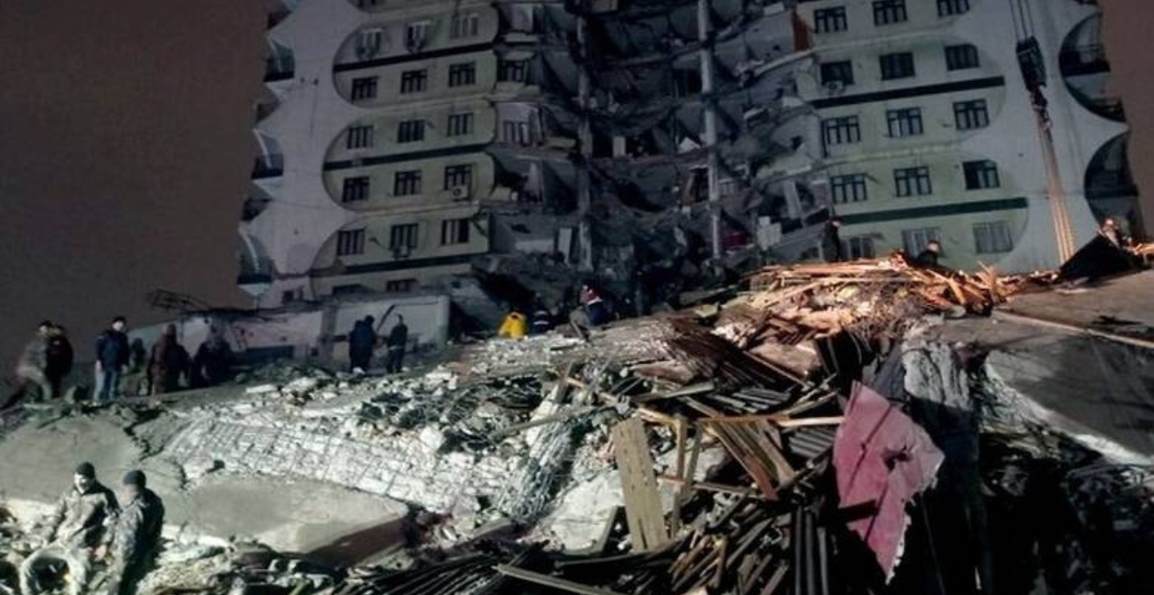 Οι ΗΠΑ κινητοποιούνται για βοήθεια πληγέντων από τους σεισμούς σε Τουρκία και Συρία