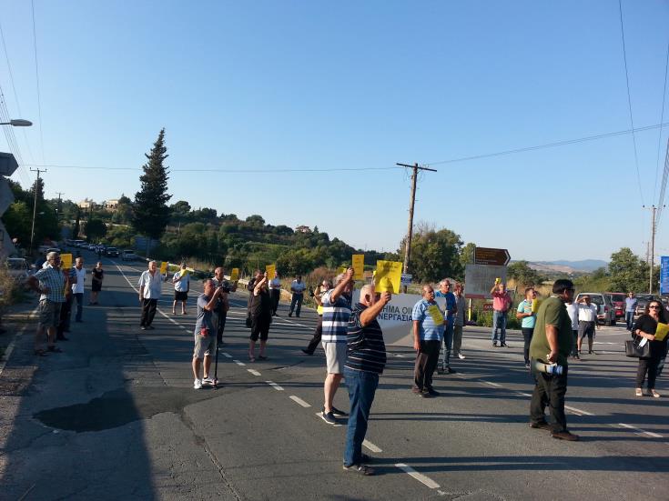 Διαμαρτυρία είκοσι κοινοτήτων στην Πάφο για το κλείσιμο υποκαταστημάτων τραπεζών στην ύπαιθρο