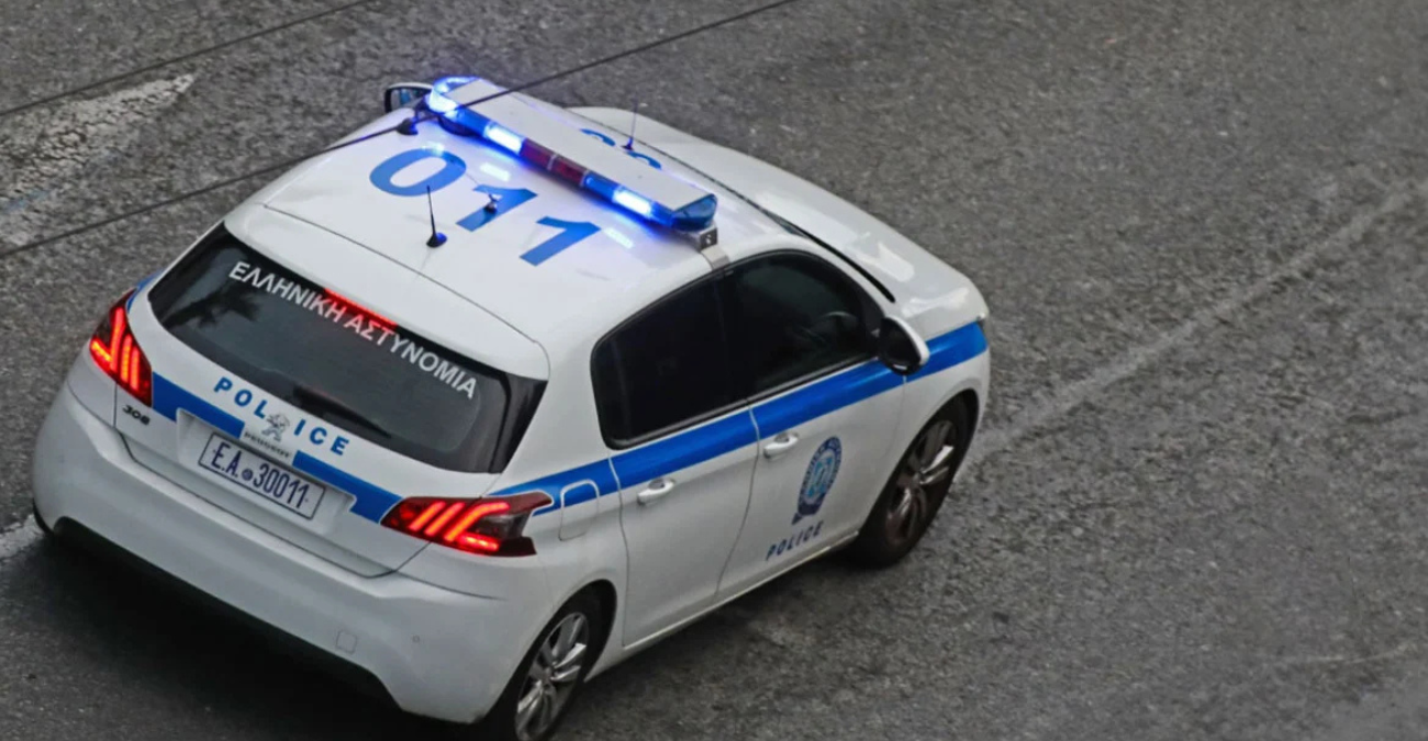Ένας 18χρονος στα Τρίκαλα τηλεφώνησε στην αστυνομία και δήλωσε ότι σκότωσε τη μητέρα του