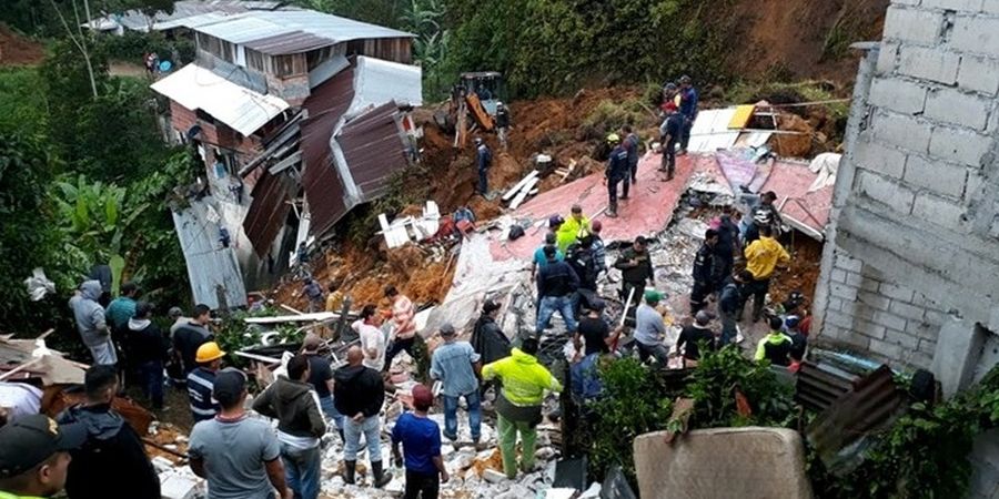 Τουλάχιστον 11 νεκροί και αγνοούμενοι από κατολίσθηση σε πόλη στην κεντρική Κολομβία