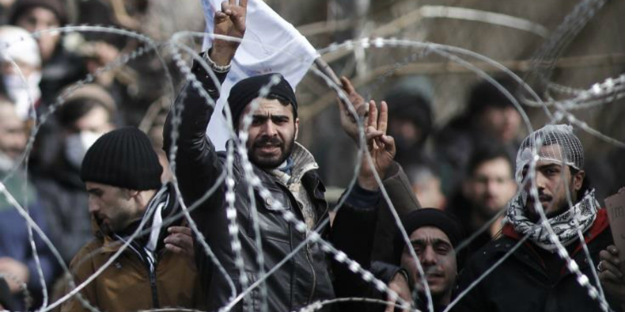 ΚΥΠΡΟΣ: 100 περίπου μετανάστες στη γραμμή αντιπαράταξης ζητούν πολιτικό άσυλο