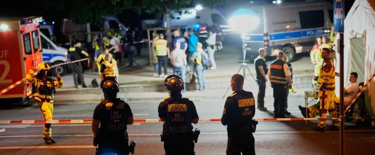 Νεκρός από πυρά της αστυνομίας ο δράστης της επίθεσης στο Pride του Βερολίνου