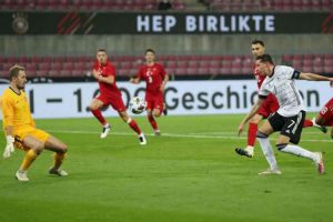 Έβρεξε… γκολ στο Γερμανία-Τουρκία