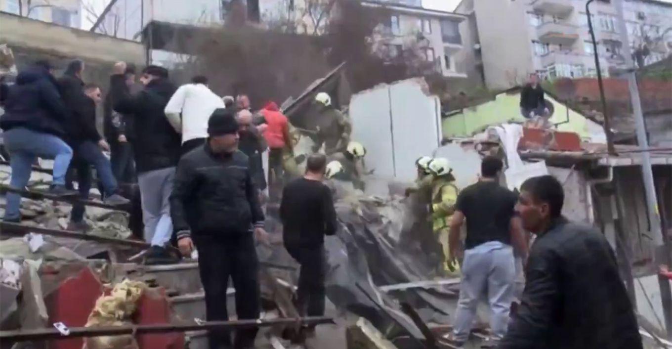 Video: Κατέρρευσαν δύο κτήρια στην Κωνσταντινούπολη - Σε εξέλιξη επιχείρηση στα ερείπια, άγνωστος ο αριθμός εγκλωβισμένων