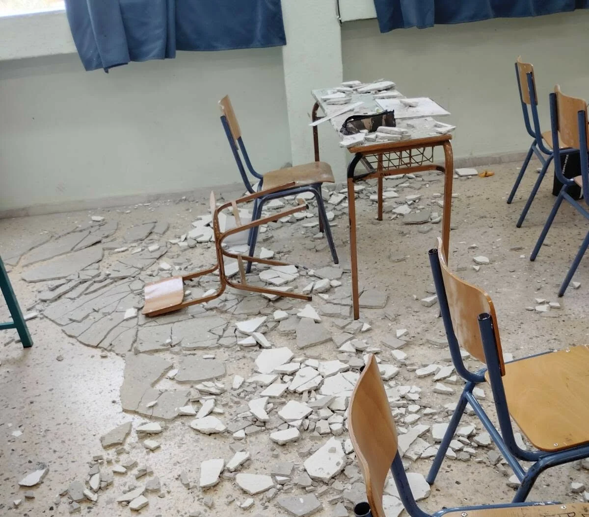 Σοβαρό περιστατικό στη Θεσσαλονίκη: Τραυματίστηκε μαθητής από πτώση σοβά σε Γυμνάσιο