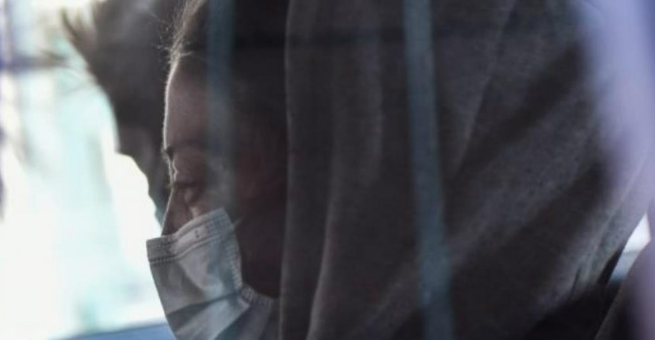 Βιασμός 12χρονης στην Ελλάδα: Γιατί προφυλακίστηκε η μητέρα; - Τα δύο στοιχεία που την «έκαψαν»