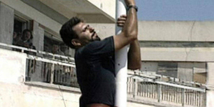 ΔΕΡΥΝΕΙΑ: 22 χρόνια μετά...το μπαλκόνι που πυροβόλησαν τον Σολωμού – «Σαν να δολοφονείται δεύτερη φορά» - VIDEO