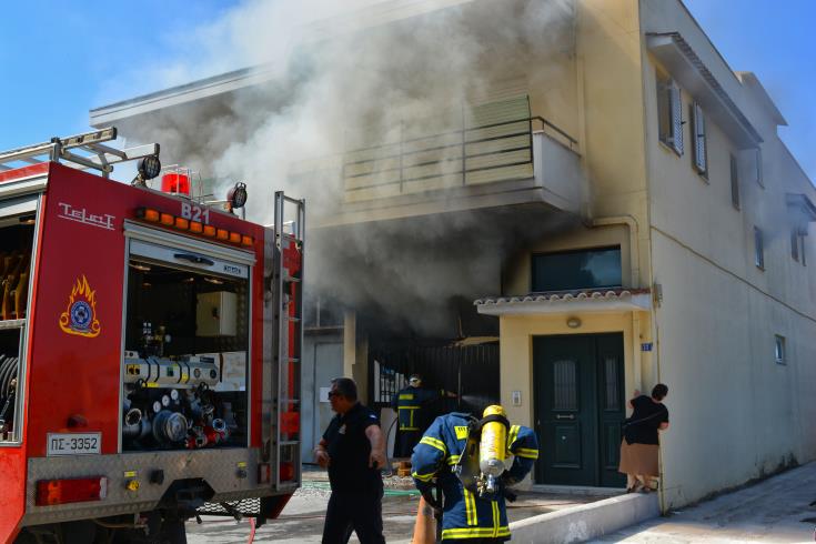ΕΛΛΑΔΑ: Πυρκαγιές σε Κάρυστο και Σπίνα Χανίων 