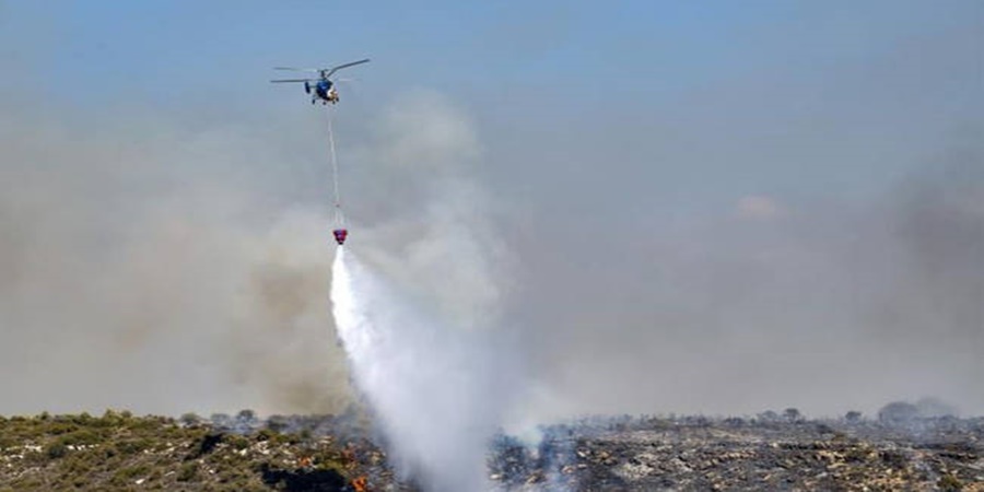 ΕΚΤΑΚΤΟ: Πυρκαγιά στην Λεμεσό - Στη μάχη και εναέρια μέσα