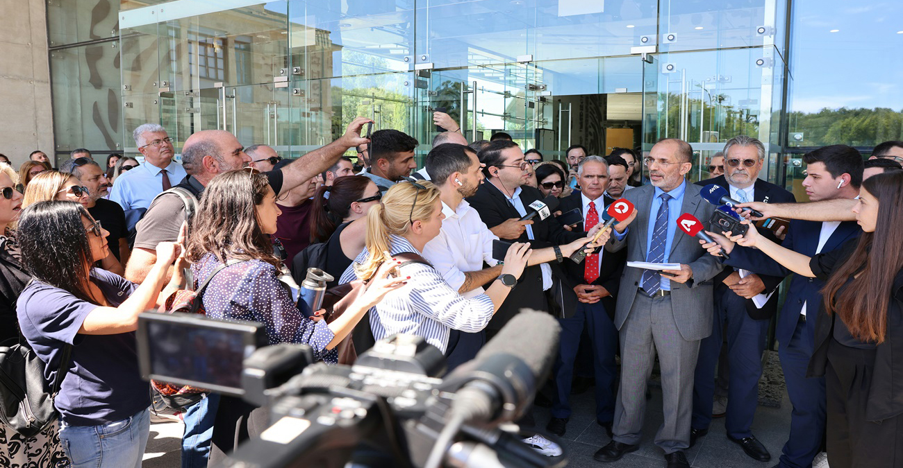 Υπέγραψε την παύση Οδυσσέα Μιχαηλίδη η Αννίτα Δημητρίου