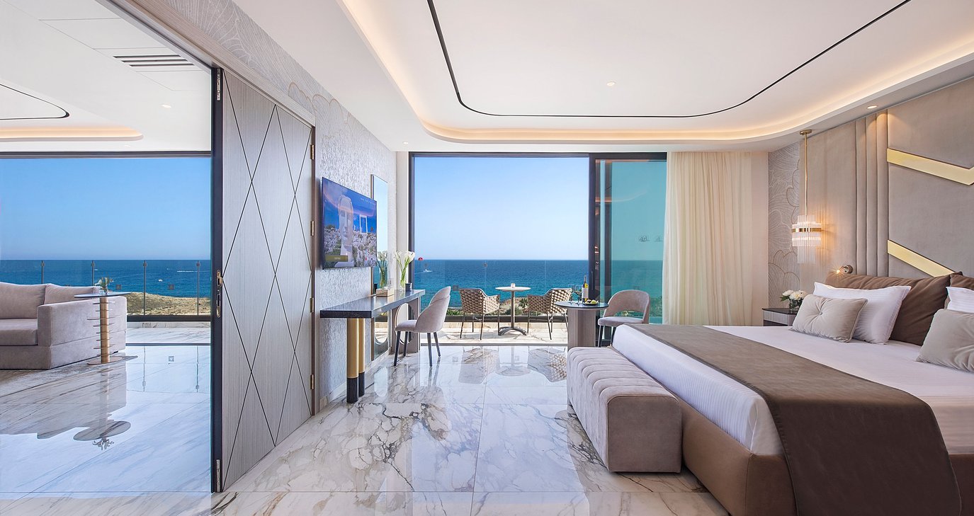 Το resort που αναβαθμίζει τις διακοπές στην Αγία Νάπα - Βρίσκεται κοντά σε φημισμένη παραλία - Δείτε φωτογραφίες