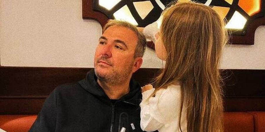 Αντώνης Ρέμος: Ποζάρει με την κόρη του Ελένη και συγκινεί - Όλοι λένε πως του μοιάζει απίστευτα - Φωτογραφία