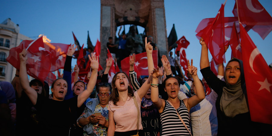 ΤΟΥΡΚΙΑ: Δύο χρόνια από το αποτυχημένο πραξικόπημα - Τα γεγονότα και οι συνέπειες