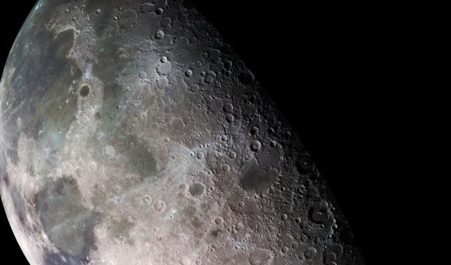 Νερό στη Σελήνη ανίχνευσε η NASA – Τι αλλάζει για τις αποστολές στο φεγγάρι