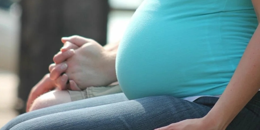 Κορωνοϊός: Διπλασιάζεται ο κίνδυνος θνησιγένειας για τις εγκύους, δείχνει έρευνα των CDC