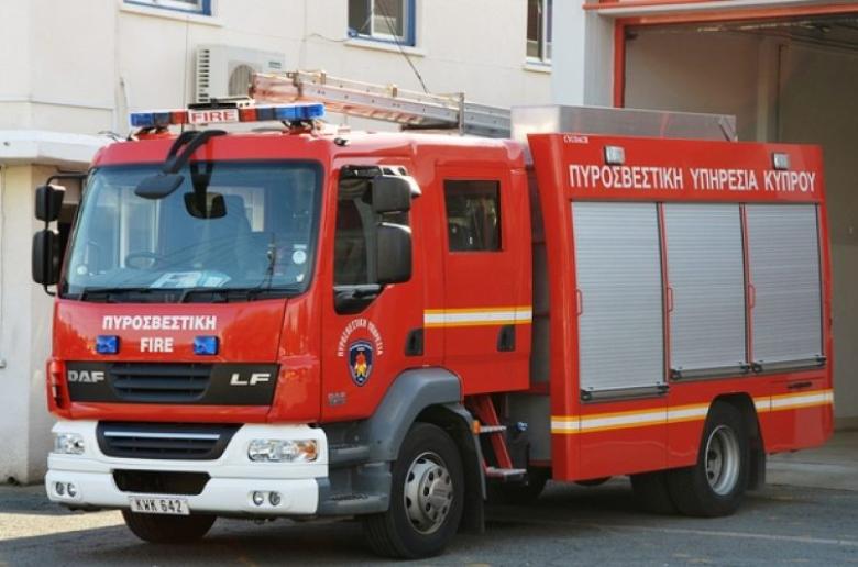 Θρίλερ στη Λευκωσία: Απεγκλωβίστηκε ηλικιωμένος από το πλημμυρισμένο σπίτι του