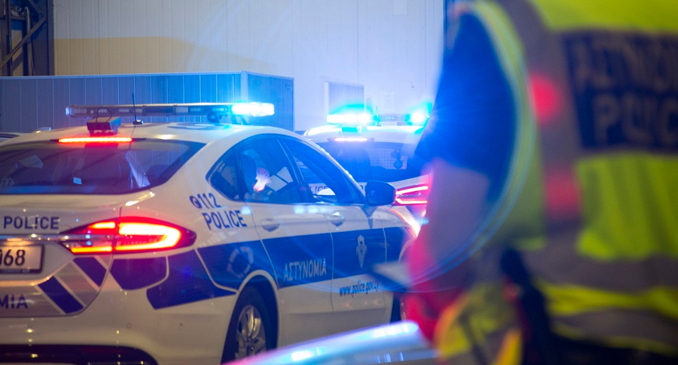 Μπαράζ συλλήψεων: Χειροπέδες σε 10 πρόσωπα για απόπειρα φόνου, ναρκωτικά και παράνομη παραμονή