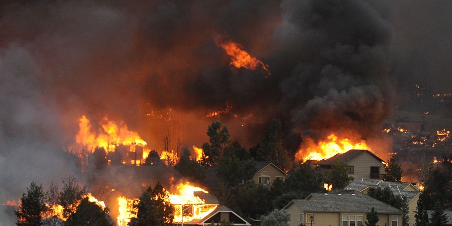 Μεγάλη πυρκαγιά ξέσπασε στο Κολοράντο -  Διατάχθηκαν εκκενώσεις κατοικιών