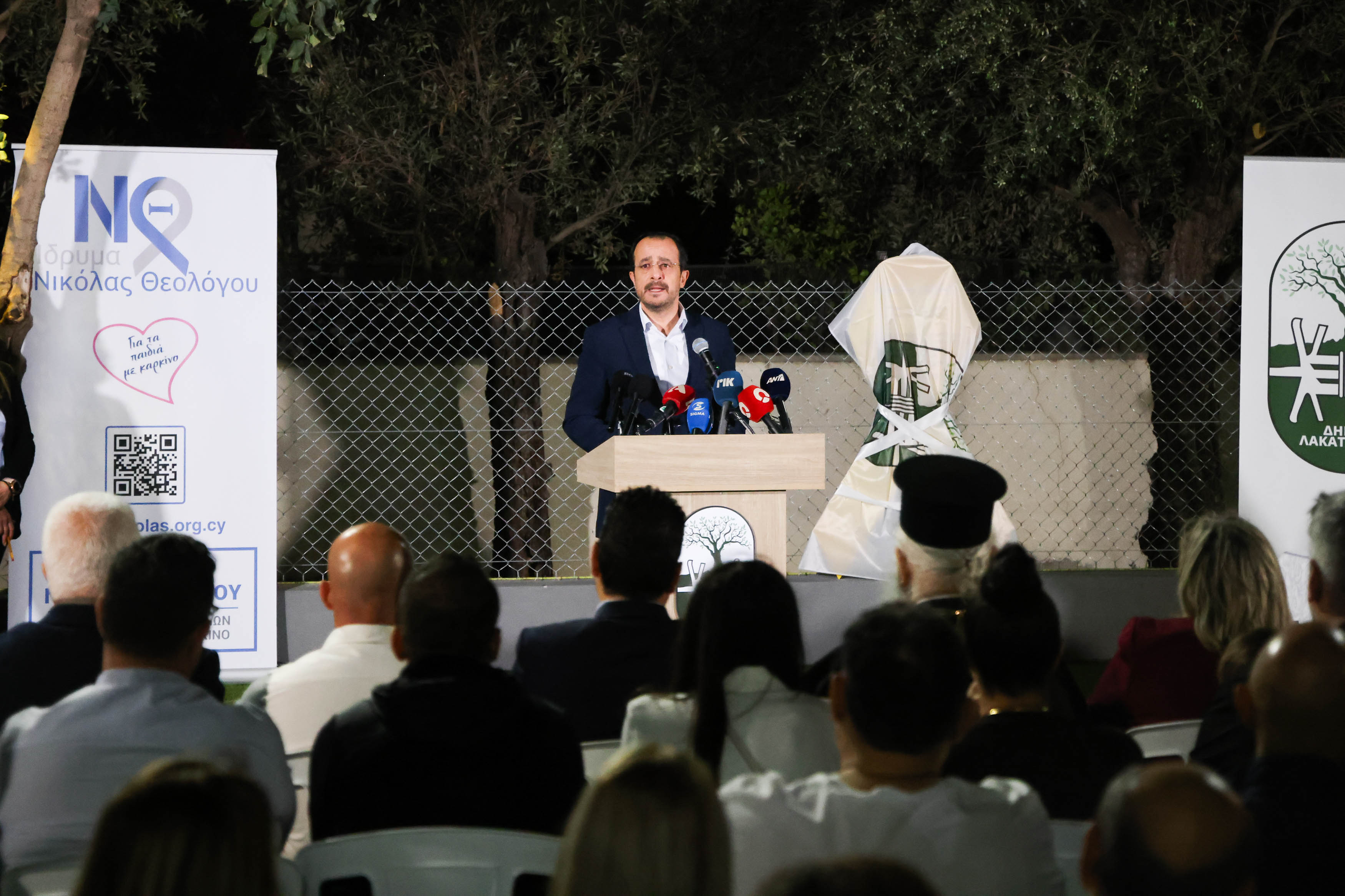 Συγκινημένος ο ΠτΔ στα εγκαίνια του πάρκου εις μνήμην του Νικόλα Θεολόγου - Πέφτουν οι υπογραφές για νέα Παιδοογκολογική Κλινική - Δείτε φωτογραφίες