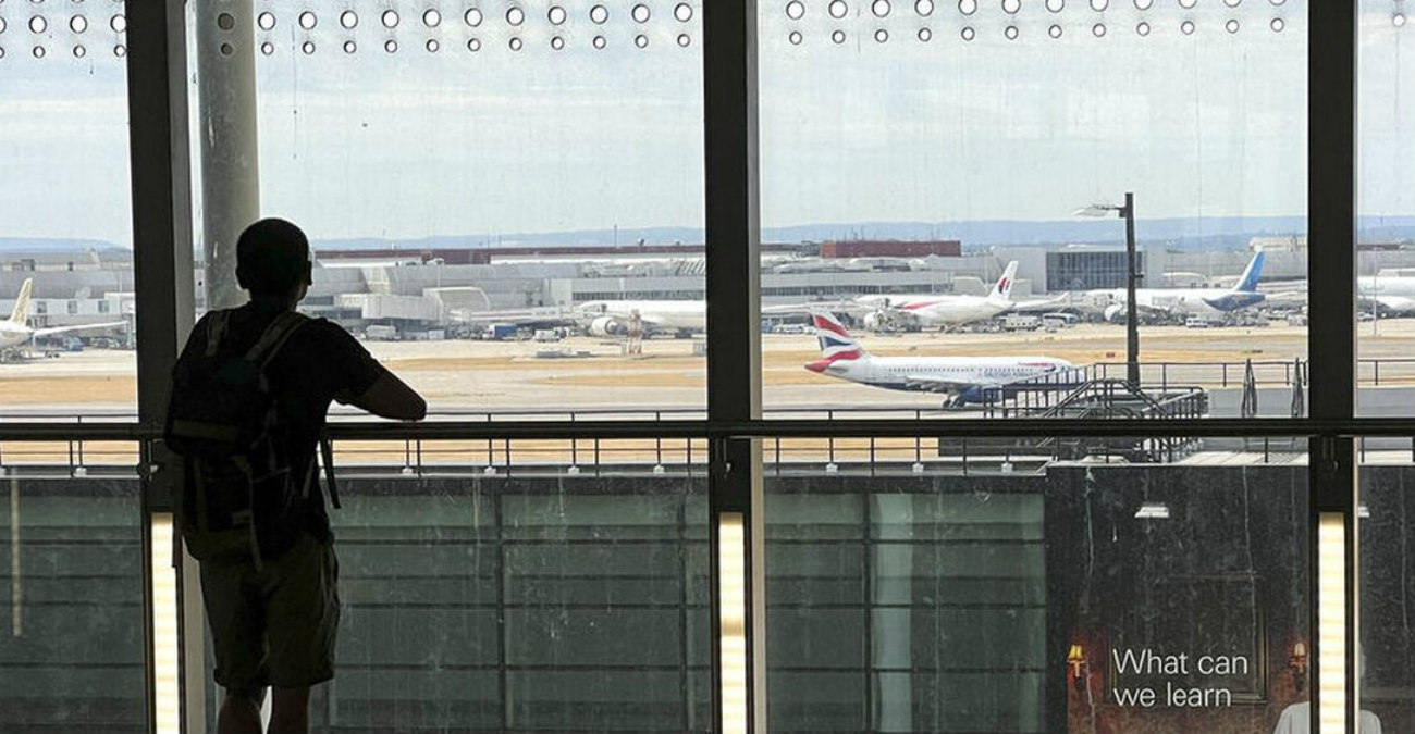 «Χάος» στο Λονδίνο - Ακυρώθηκαν πτήσεις λόγω παγωμένης ομίχλης στο αεροδρόμιο Χίθροου