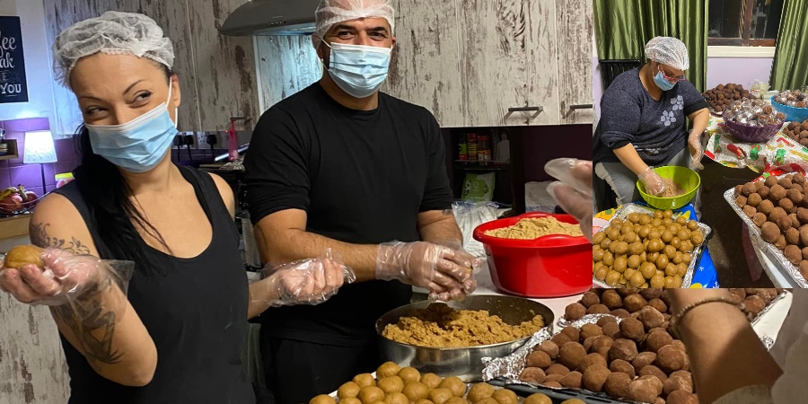 Συγκινητικό: Ομάδα Κυπρίων εθελοντών έφτιαξαν 4.5χιλιάδες γλυκά για τους φυλακισμένους  - ΒΙΝΤΕΟ