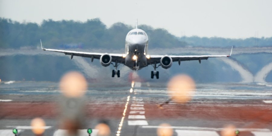 Τρόμος για τη νέα μετάλλαξη της Μποτσουάνα - Η Βρετανία κόβει τις πτήσεις από έξι χώρες της Αφρικής