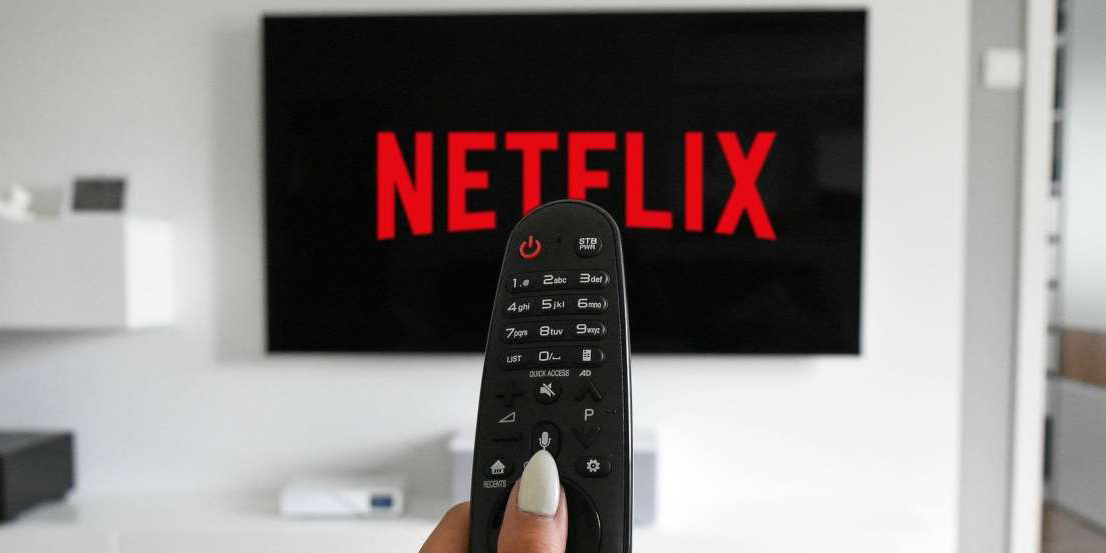 Netflix: Αυτός είναι ο λόγος που ανεβάζει τις τιμές στις συνδρομές