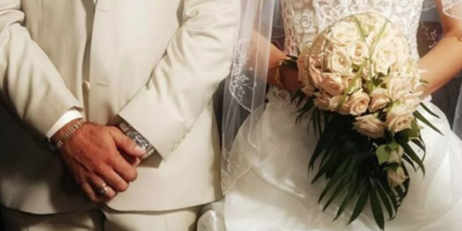 Κορωνο-γάμος στο Μαρούσι με νύφη θετική στον ιό - Τουλάχιστον 40 κρούσματα από το γλέντι
