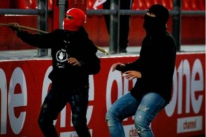 Ξένα ΜΜΕ για την ξεφτίλα στου Ρέντη: «Τρόμος και χάος στο Ολυμπιακός-Μπάγερν του Youth League»