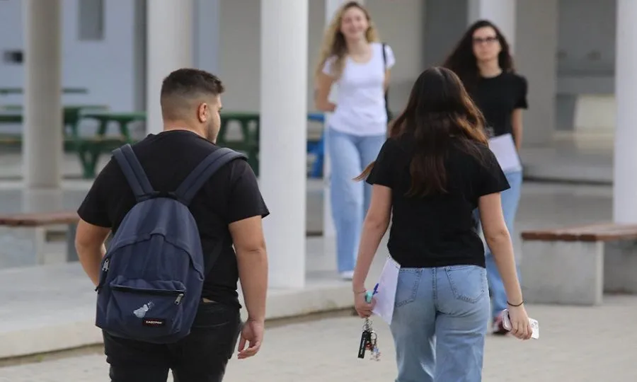 ΥΠΑΝ: «Τυγχάνει πολιτικής εκμετάλλευσης η σημερινή αποχή από τα μαθήματα, είναι τουλάχιστον άτοπη»