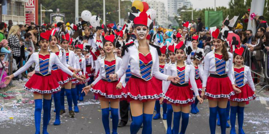 Η σκόνη δεν πτόησε την Παιδική Καρναβαλίστικη Παρέλαση 
