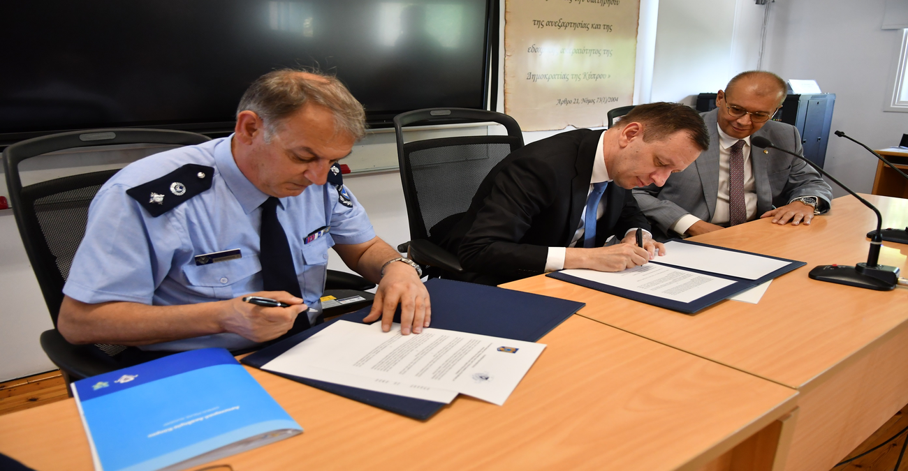 Αναπτύσσουν συνεργασία οι Αστυνομικές Ακαδημίες Κύπρου-Ρουμανίας - Υπεγράφη πρωτόκολλο