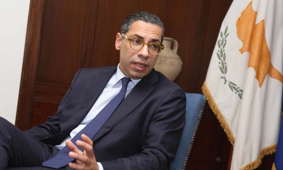 Στο τραπέζι τα πυρηνικά του Ιράν και οι επαφές στο Ομάν: Τι συζήτησαν Κόμπος και Αραγτσί