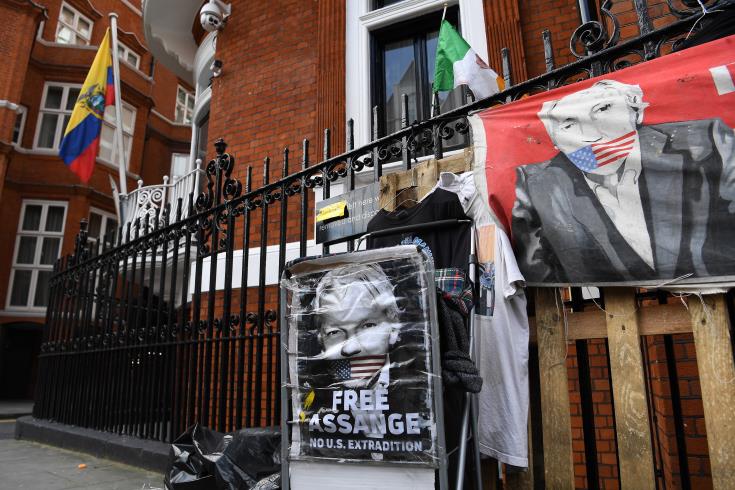 Σνόουντεν: Η σύλληψη του Ασάνζ στην Βρετανία 'μαύρη μέρα' για την ελευθερία του Τύπου 