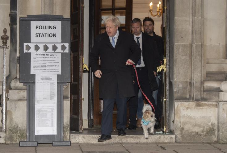 Συνεχίζεται η εκλογική διαδικασία στη Βρετανία