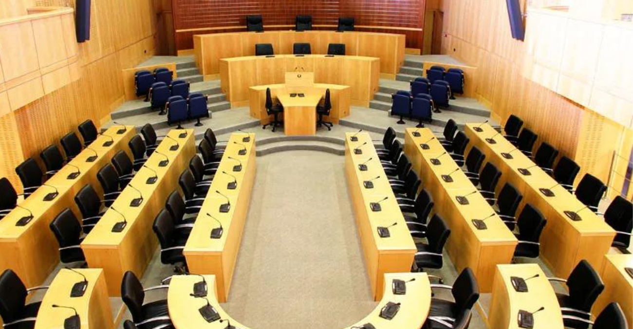 Βουλή: Αλλαγές στον νόμο εγγραφής ιατρών με ρυθμίσεις και για επίπεδο γνώσης της ελληνικής γλώσσας