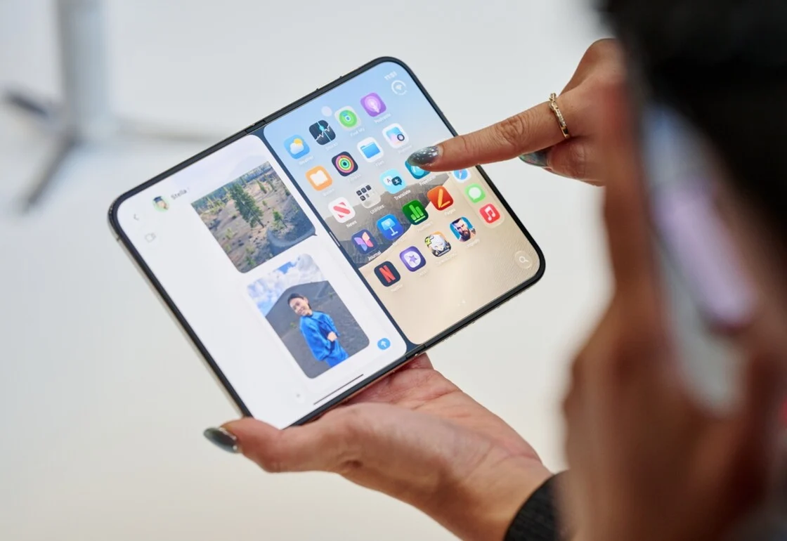 iPhone Duo: Τι λένε τα reviews για το πρώτο foldable της Apple