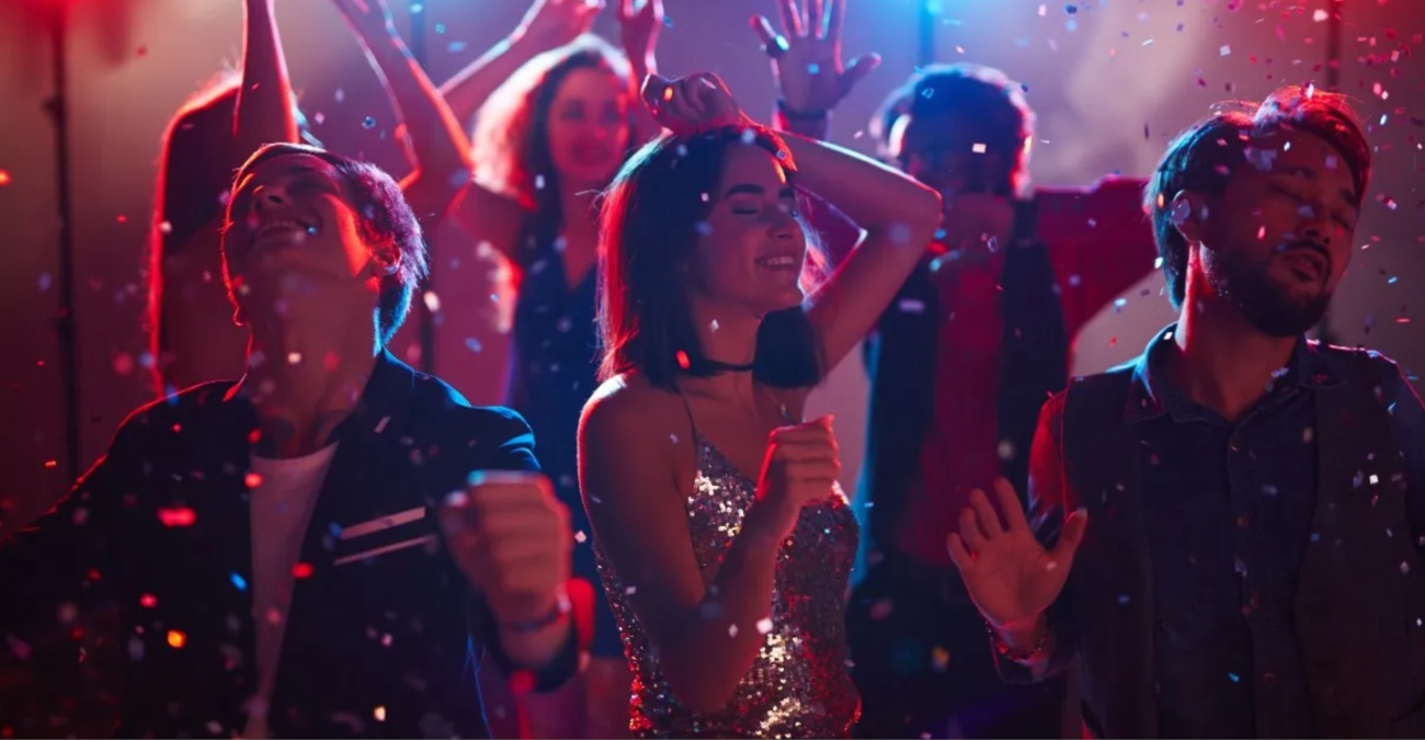 Βίαιες επιθέσεις και ναρκωτικά «κλέβουν» ζωές νέων που κάνουν clubbing