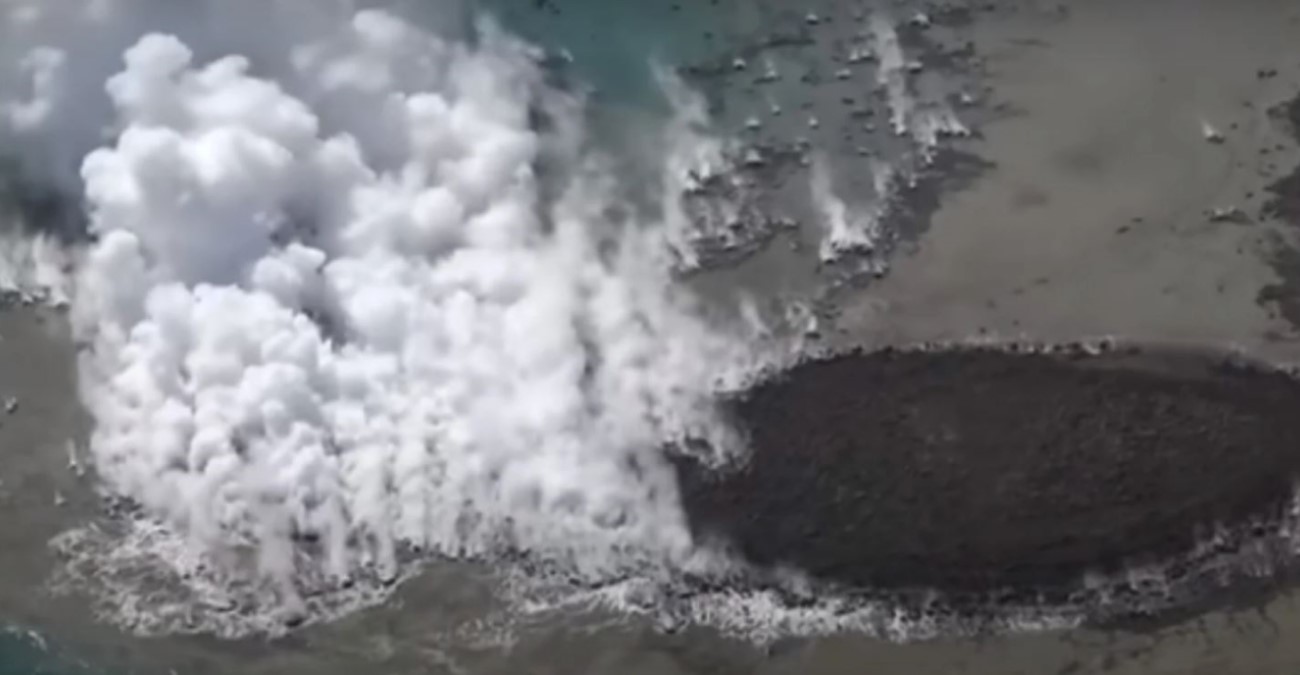 Η Ιαπωνία απέκτησε ένα... νέο νησί - «Γεννήθηκε» μετά την έκρηξη ηφαιστείου - Δείτε βίντεο