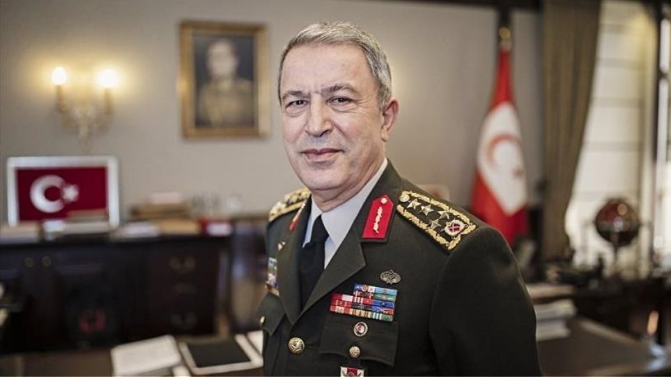 Ο Τούρκος ΥΠΑΜ επιθεώρησε τα Βαρώσια και είπε ότι η παρουσία του στρατού τους στην Κύπρο είναι αναγκαία 