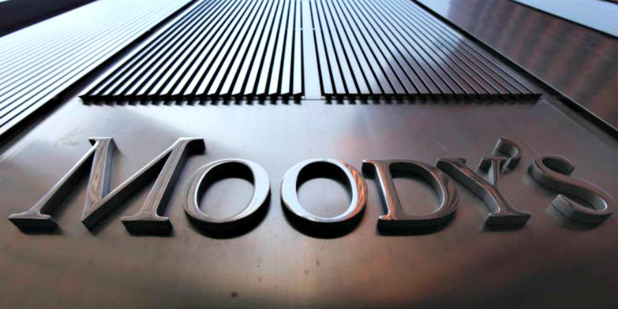 Moody’s: Θετική η μείωση ΜΕΧ εν μέσω πανδημίας, προειδοποιήσεις για προτάσεις που συζητούνται στη Βουλή