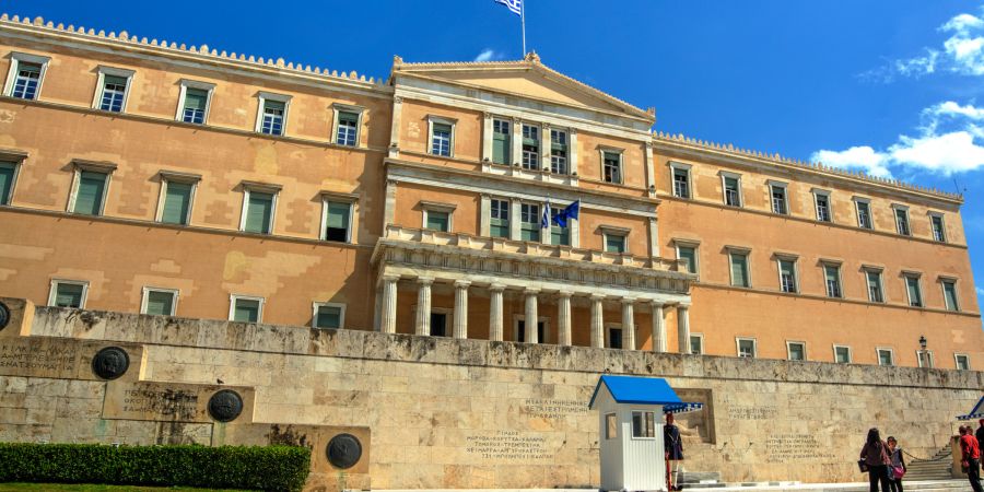 Εισβολή άνδρα με μαχαίρι σε Πρεσβεία στην Αθήνα