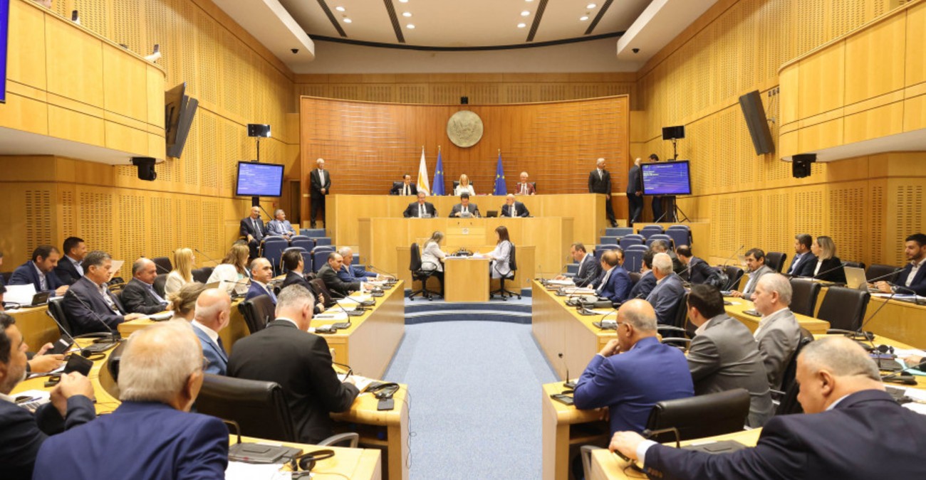 Προϋπολογισμός Βουλής 2026: Δαπάνες 37,6 εκατ. για μισθούς, κόμματα, εξοπλισμό και… Προεδρία της ΕΕ