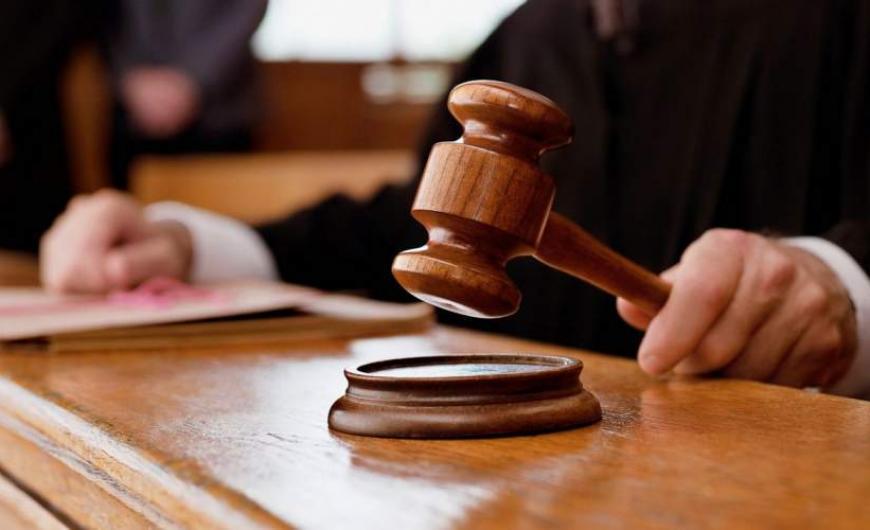 «Άκουσε» την ποινή της 47χρονη – Κρίθηκε ένοχη για έξι υποθέσεις κλοπών