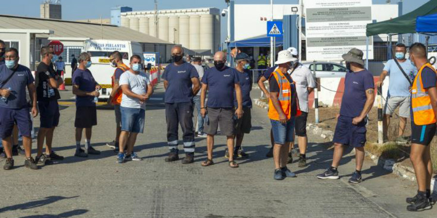 Απεργούν και πάλι οι εργαζόμενοι στη διαχειρίστρια εταιρεία του λιμανιού, μετά από απολύσεις