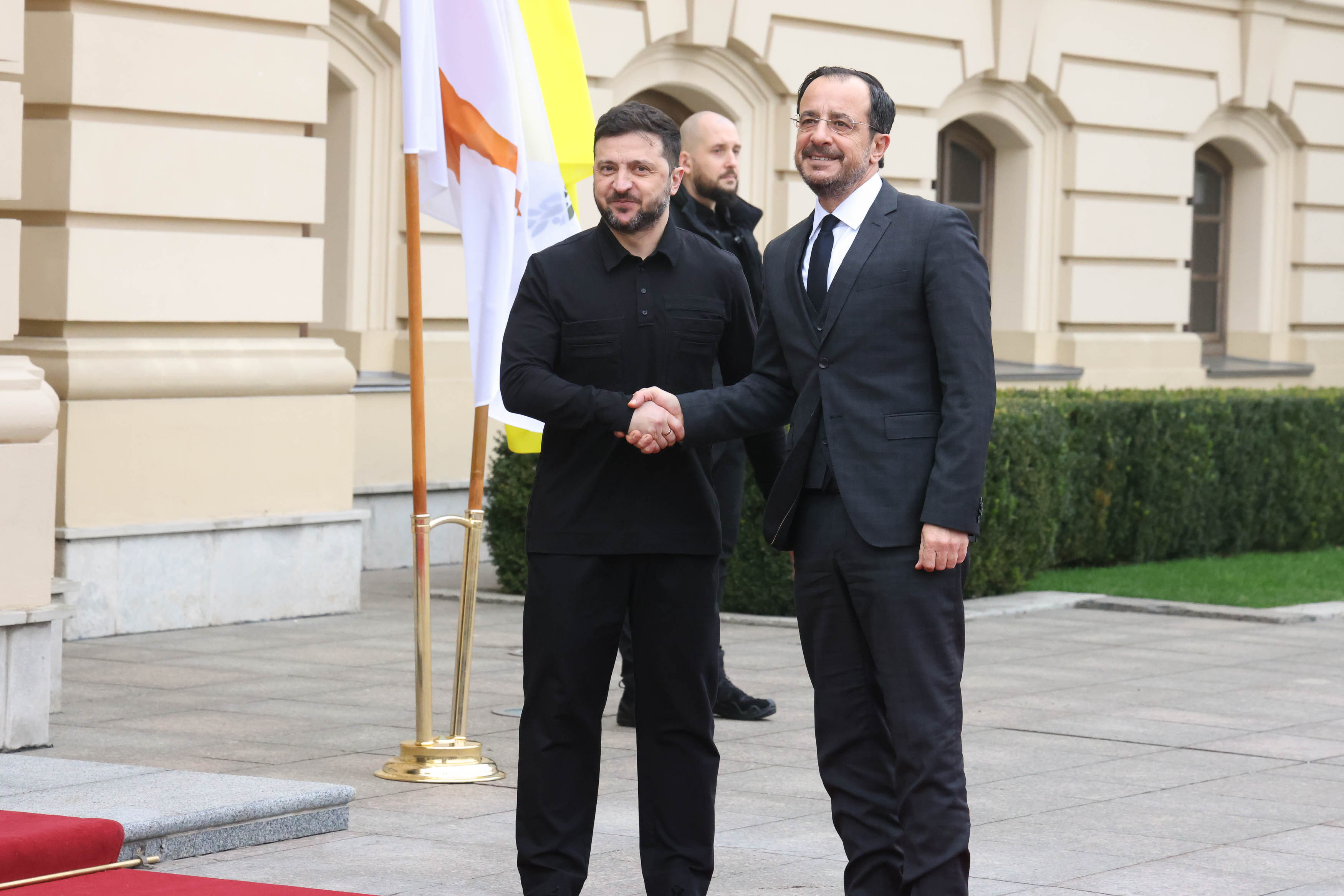 Μήνυμα στήριξης ΠτΔ προς Ζελένσκι - «Γνωρίζουμε από πρώτο χέρι τι σημαίνει εισβολή και κατοχή»