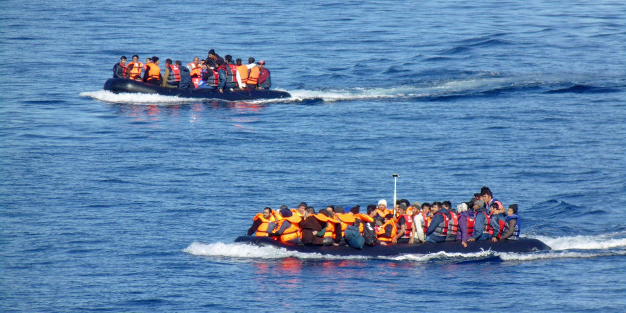 ΠΡΩΤΑΡΑΣ: Σκάφος με μετανάστες προσέγγισε η Αστυνομία - Πλειοψηφία τα παιδιά